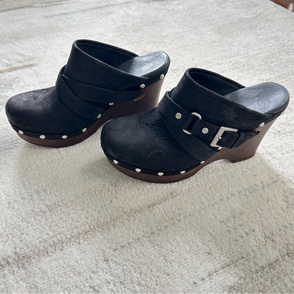 Black Leather Clogs with Buckle Detail - Picture 3 of 5